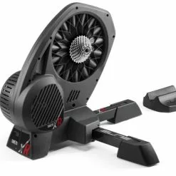 Titelseite 18 Elite Rollentrainer Direto XR-T + Travel Block