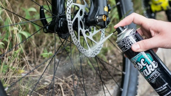 Muc-Off Disc Break Cleaner Scheibenbrems-Reiniger 400 Ml 5 Muc-Off Disc Break Cleaner Scheibenbrems-Reiniger 400 Ml – Bild 3