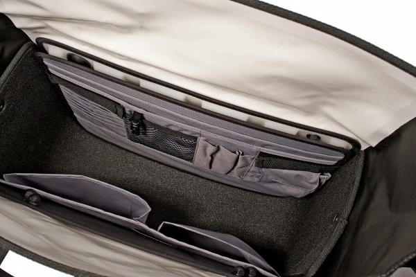 Ortlieb Office-Bag High Visibility QL2.1 Aktentasche 21 L Black Reflective 5 Ortlieb Office-Bag High Visibility QL2.1 Aktentasche 21 L Black Reflective – Bild 3