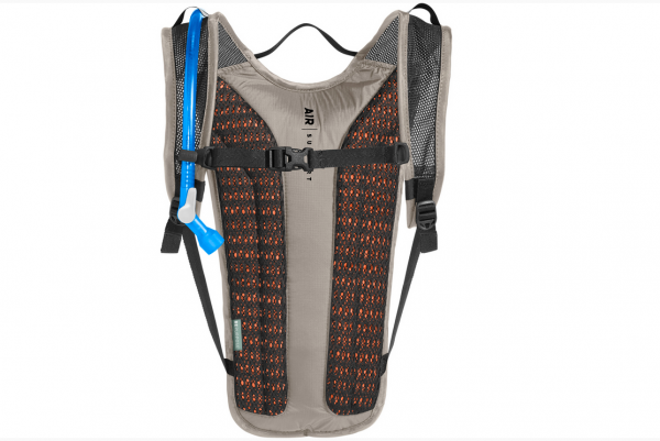 Camelbak Trinkrucksack Classic Light Aluminium/black 4 Camelbak Trinkrucksack Classic Light Aluminium/black – Bild 2